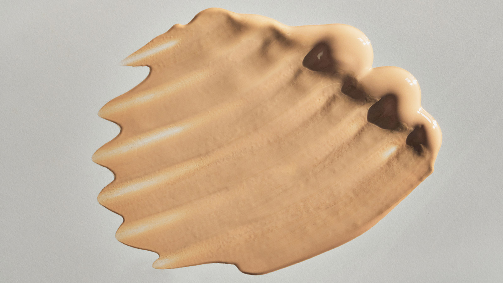 smear of foundation