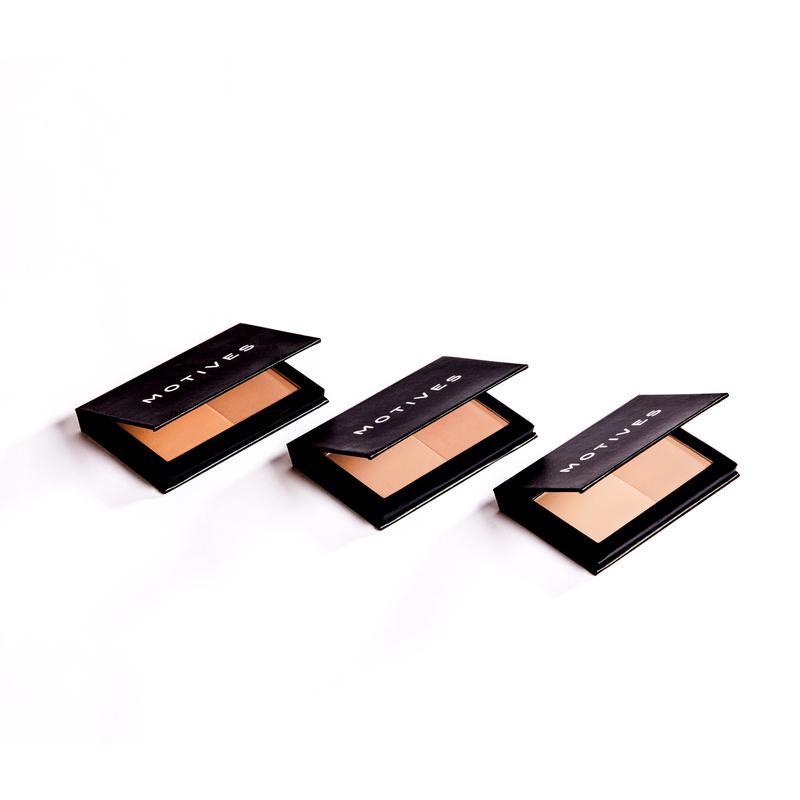 Motives&reg;雙色修容餅